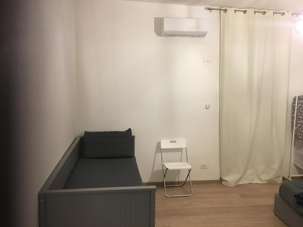 カターニアLa Casa Nell'Antico Cortileアパートメント エクステリア 写真